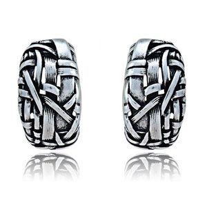 Finely detailed Stud Earrings